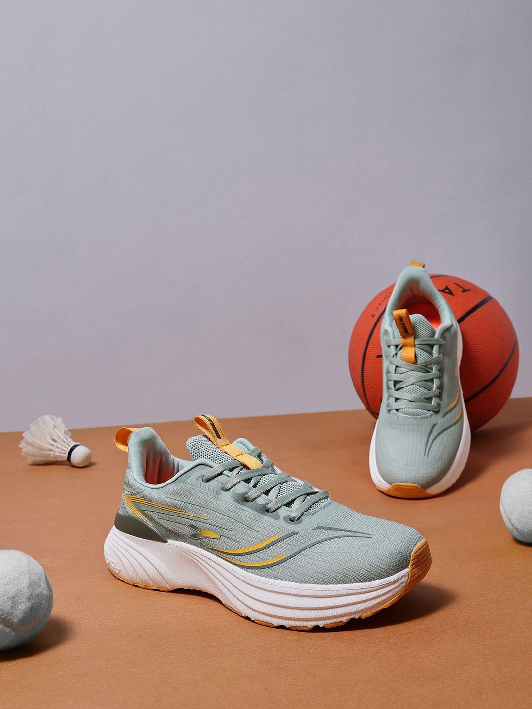 Action Men Mesh Running Non-Marking Shoes