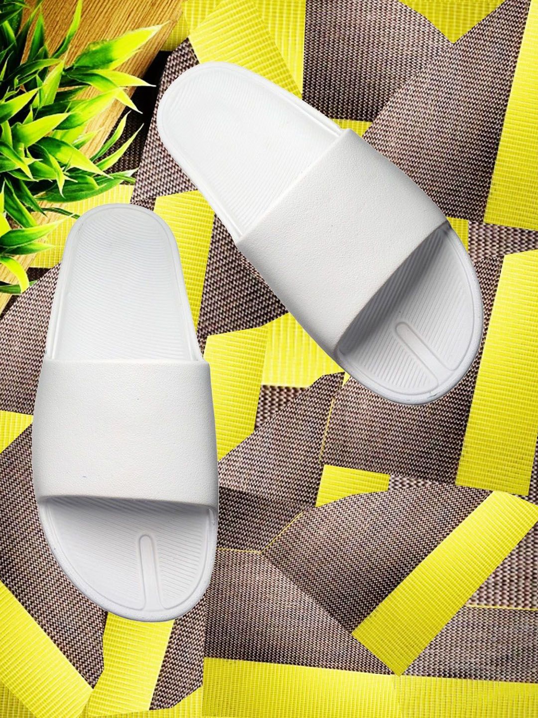 LIFA TRADERS Men White Solid EVA Thong Flip-Flops