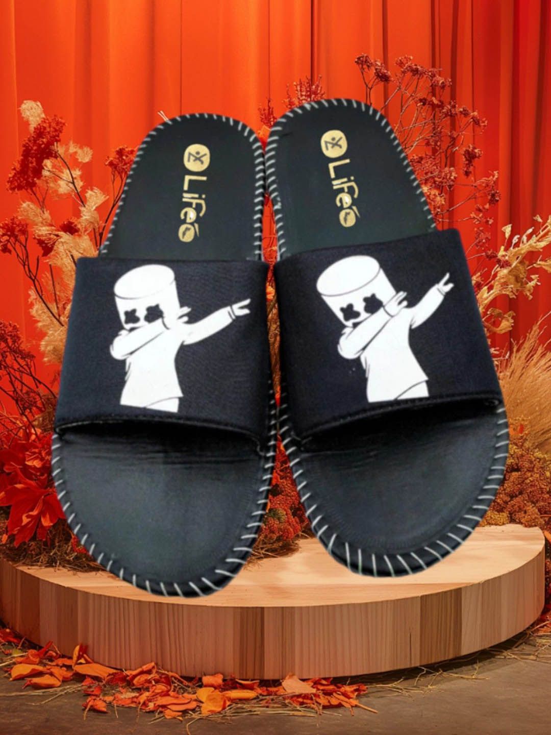 LIFA TRADERS Men Black Printed Sliders