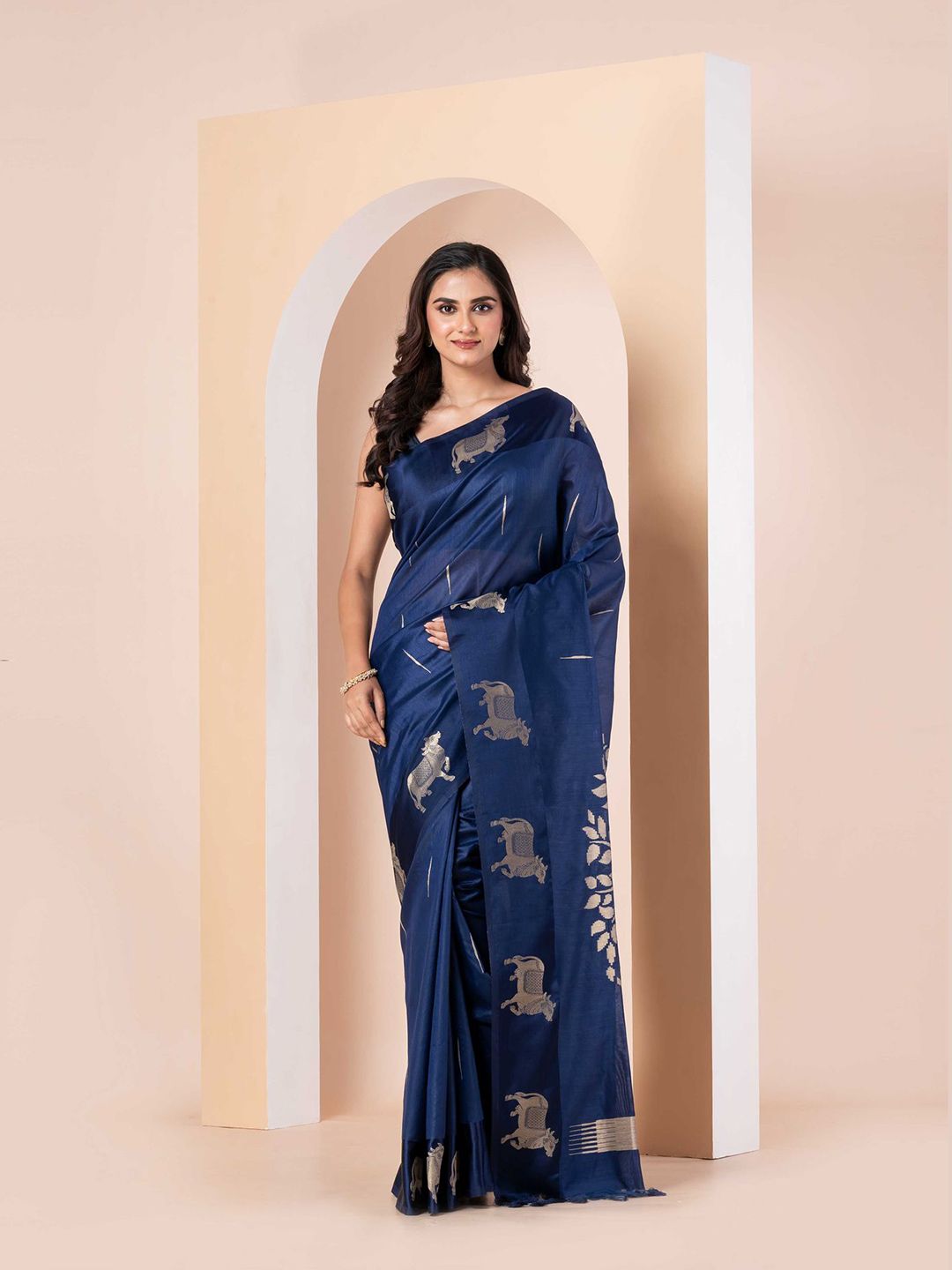 HERE&NOW X Kavvya Women Ethnic Motifs Silk Blend Saree