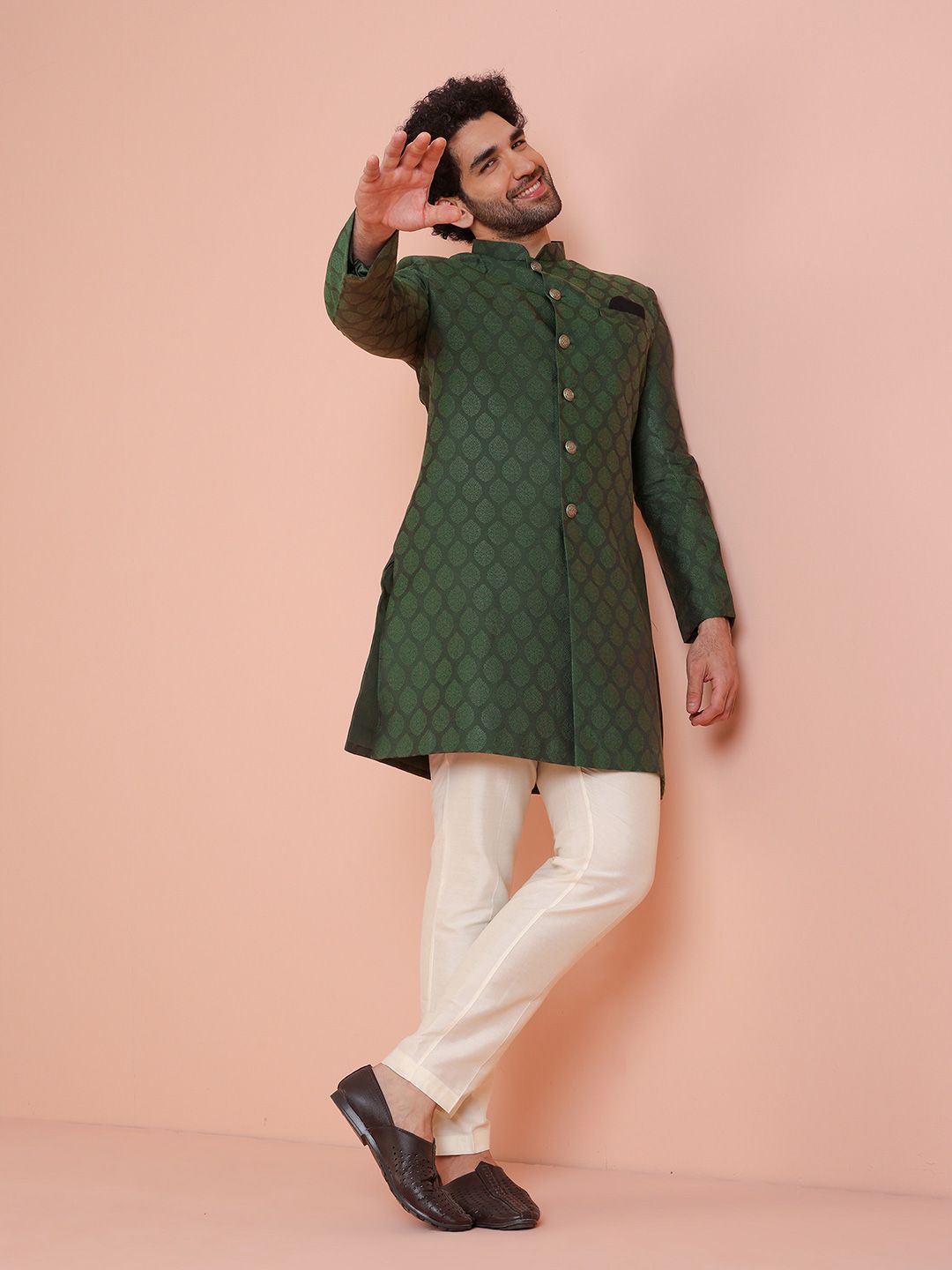 KISAH Men Woven Design Indowestern Sherwani Set