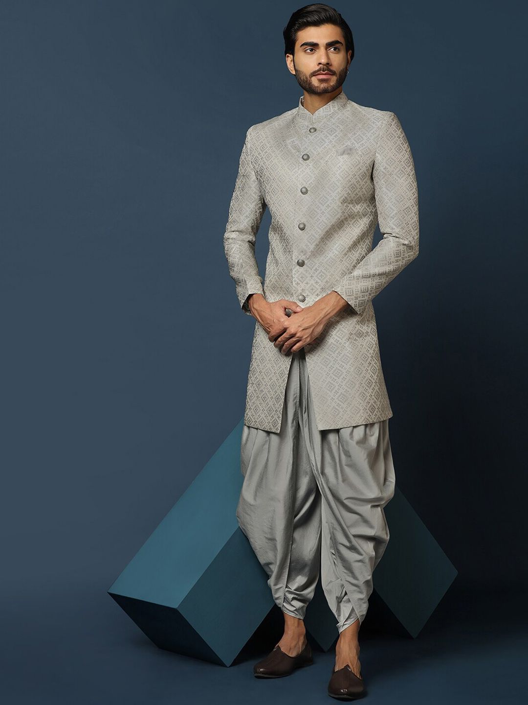 KISAH Men Self-Design Cotton Indowestern Sherwani Set