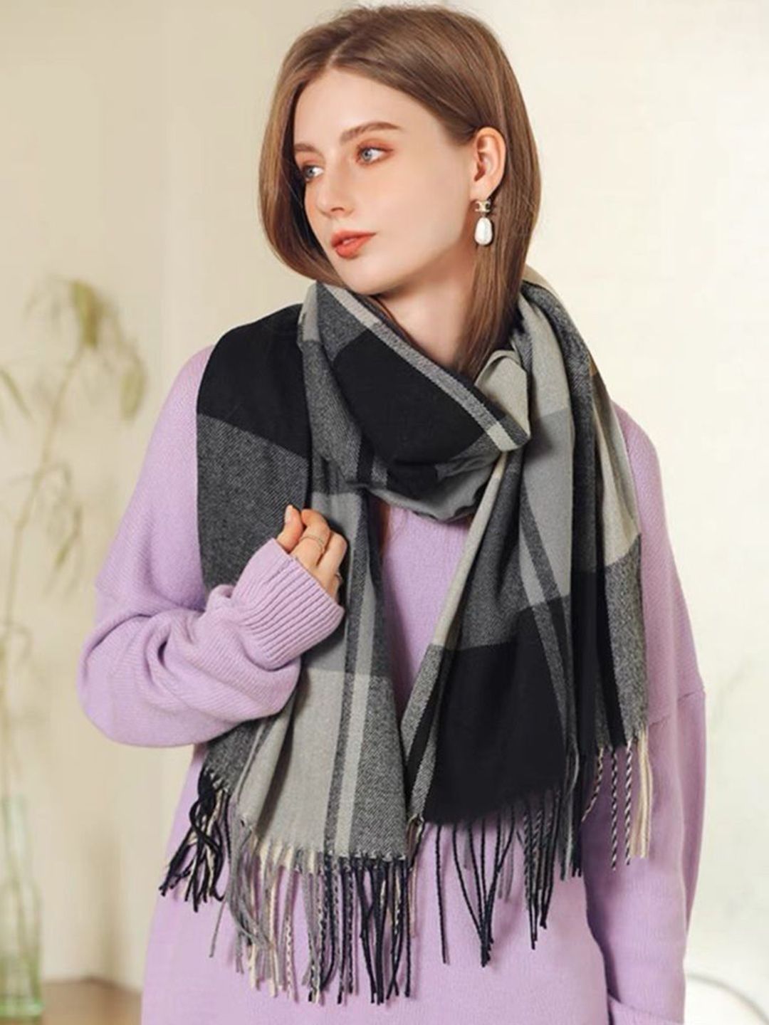 Alexvyan Checked Woolen Acrylic Shawl With Printed Border