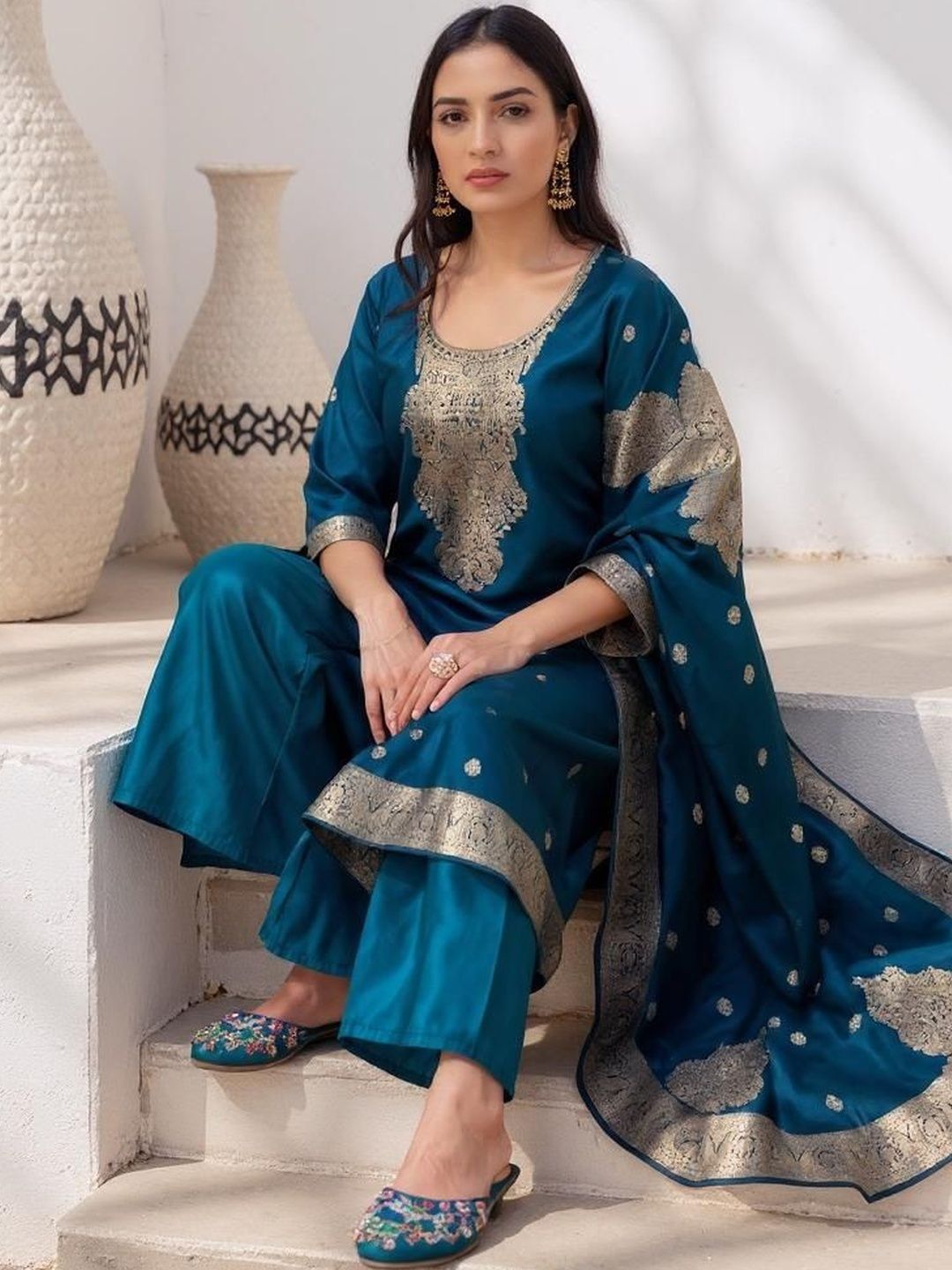 Twika Twika Women Ethnic Motifs Woven Design Kurta with Palazzos & Dupatta