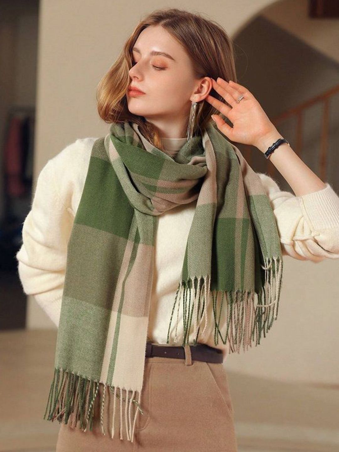 Alexvyan Checked Acrylic Woolen Shawl With Printed Border