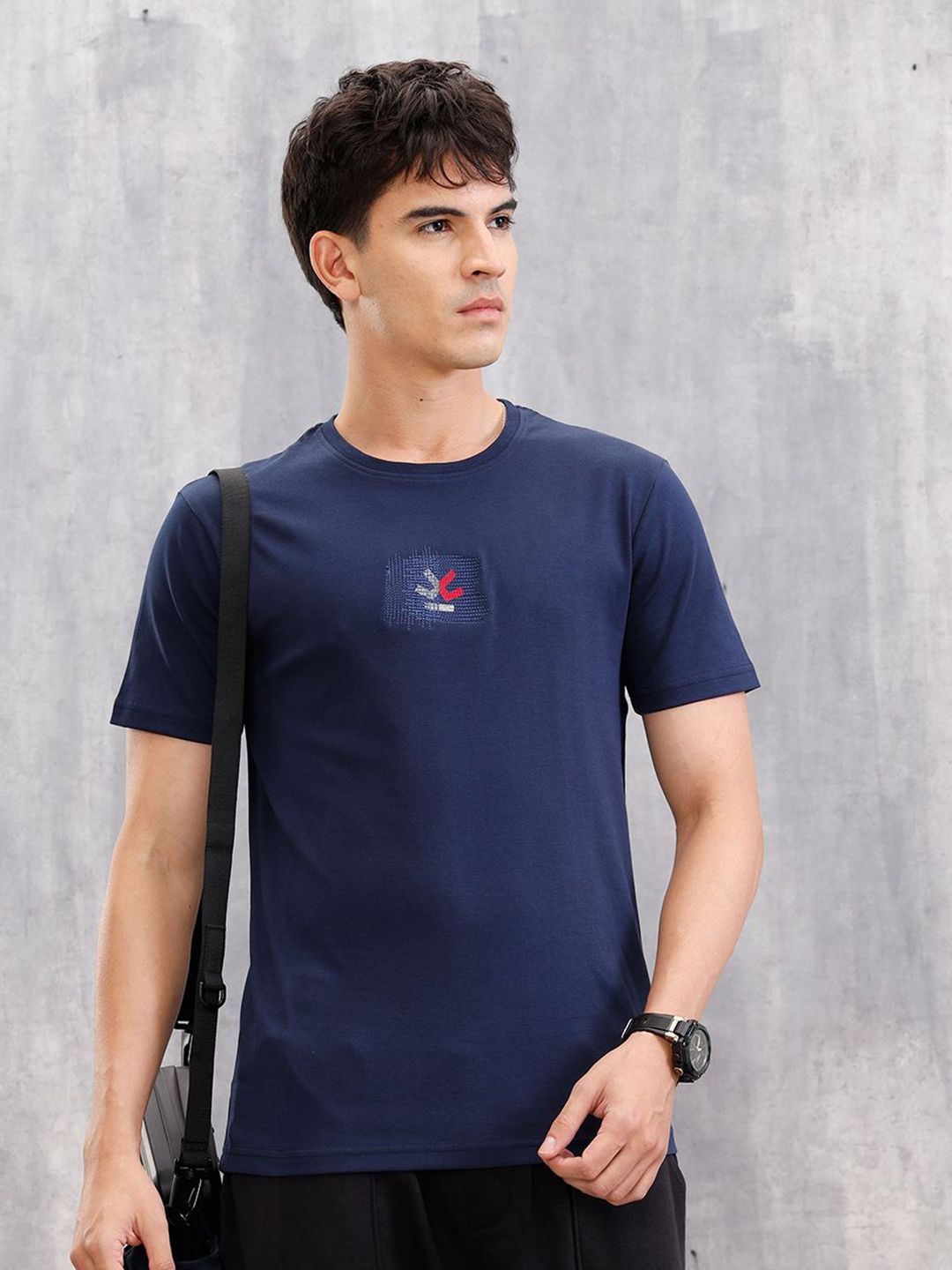 WROGN Men Graphic Printed Round Neck Slim Fit T-shirt