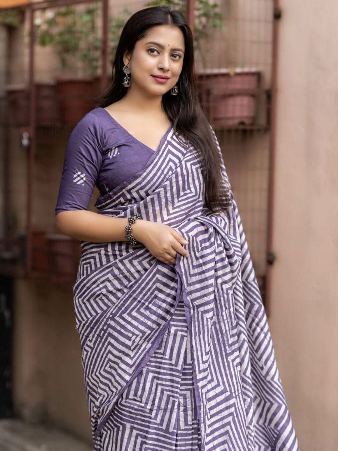 Swaraas Geometric Printed Chanderi Saree