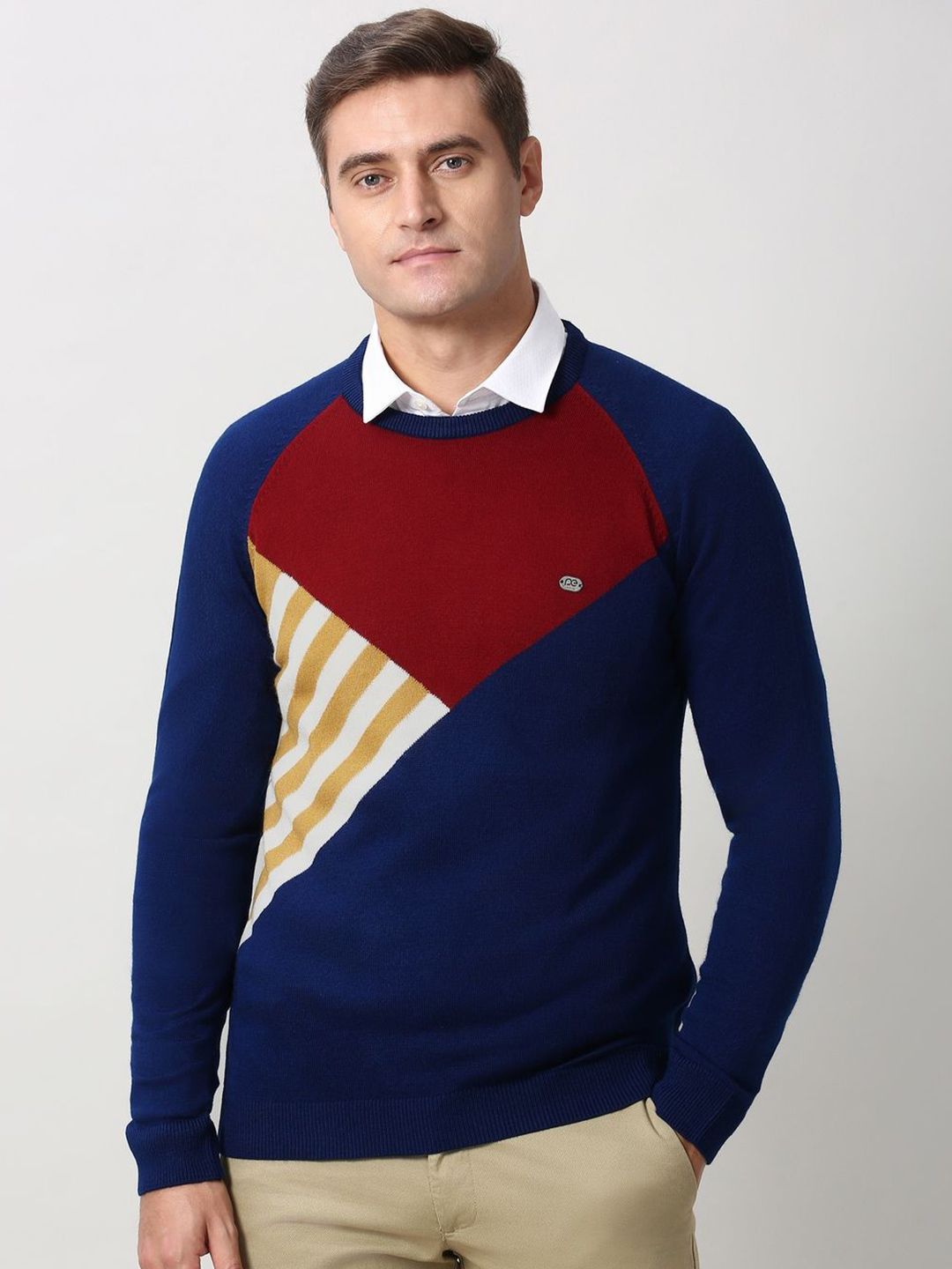 Peter England Colourblocked Textured Round Neck Pullover