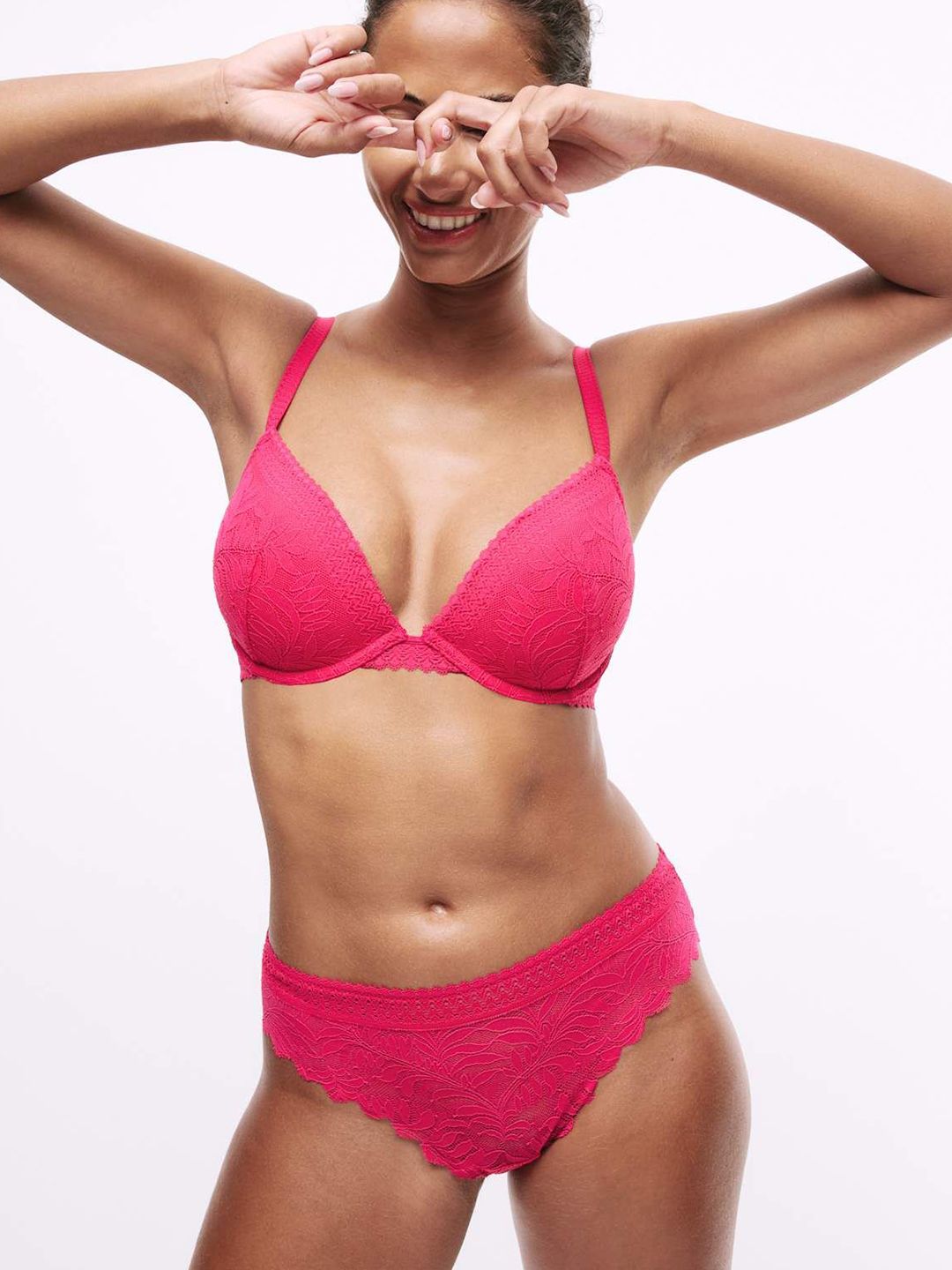 Marks & Spencer Self Design Full Coverage Heavily Padded Lace Underwired Push-Up Bra deal from myntra