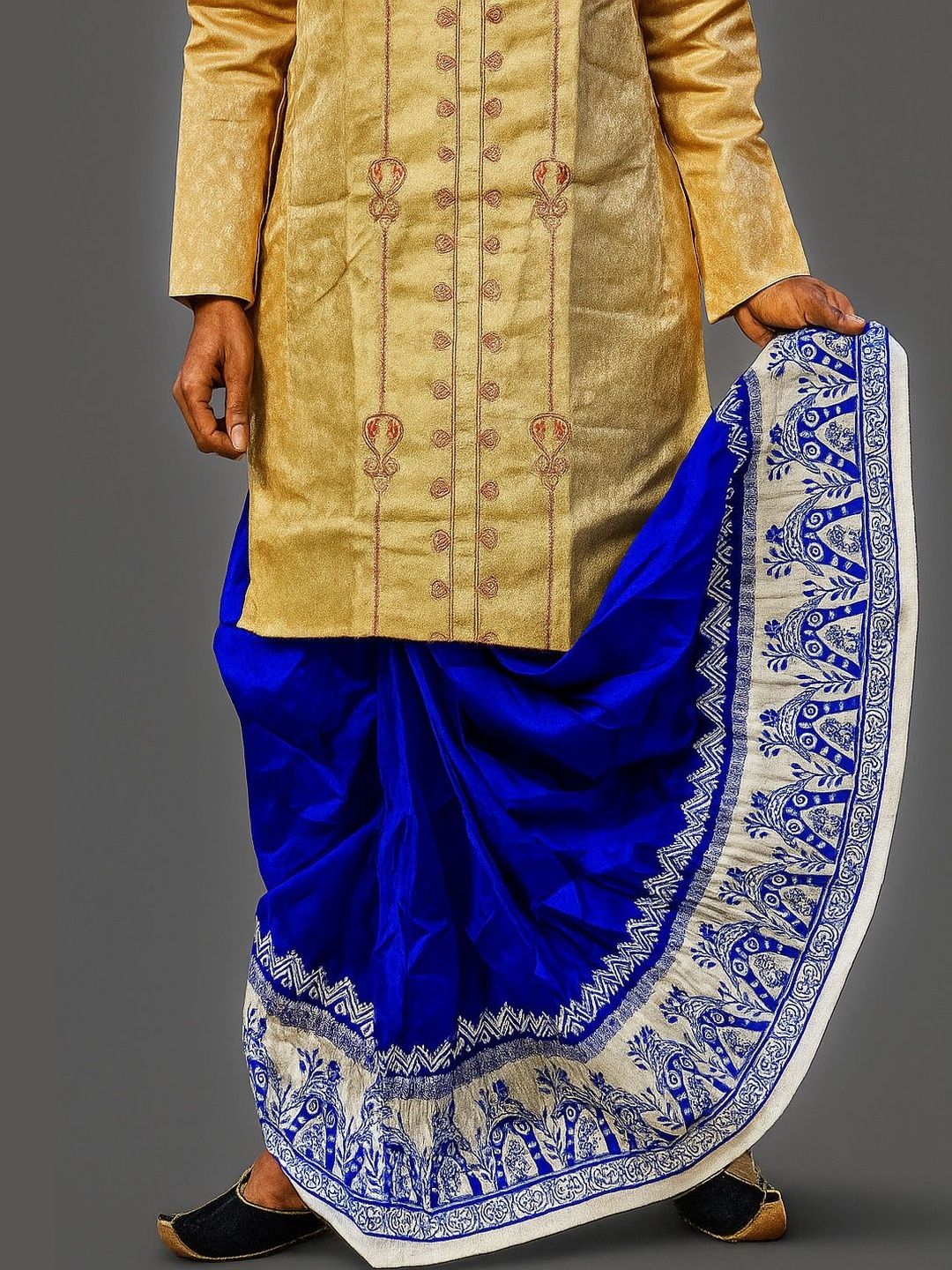 AMIT ONLINE Men Blue & White Printed Mour Puccho Dhoti