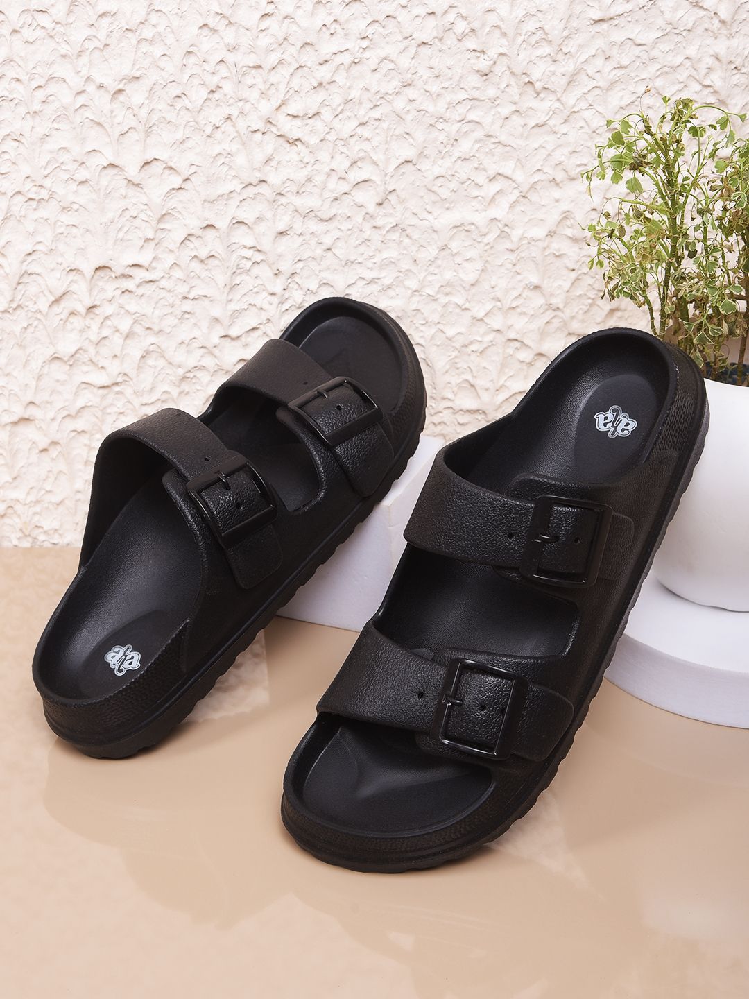 Liberty COMMIT Men Solid Slip-On