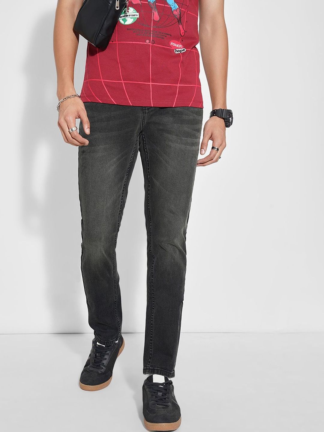 SF JEANS by Pantaloons Men Slim Fit Mid-Rise Light Fade Jeans