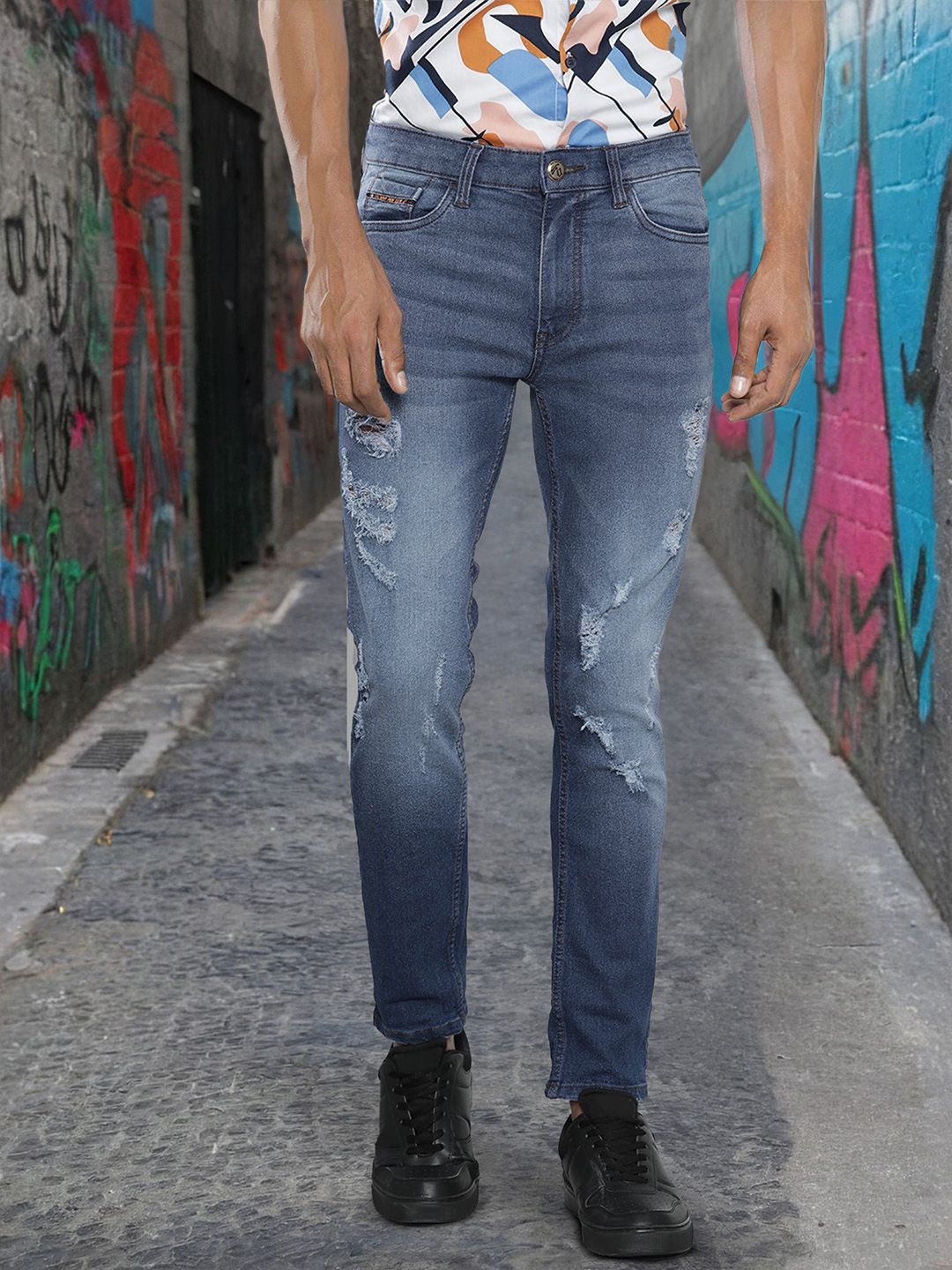 The Indian Garage Co Men Blue Slim Fit Mildly Distressed Light Fade Stretchable Jeans