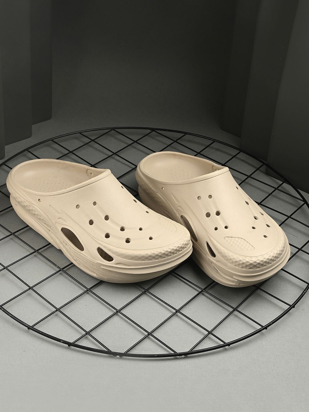 El Paso Men Solid Comfortable Casual Clogs