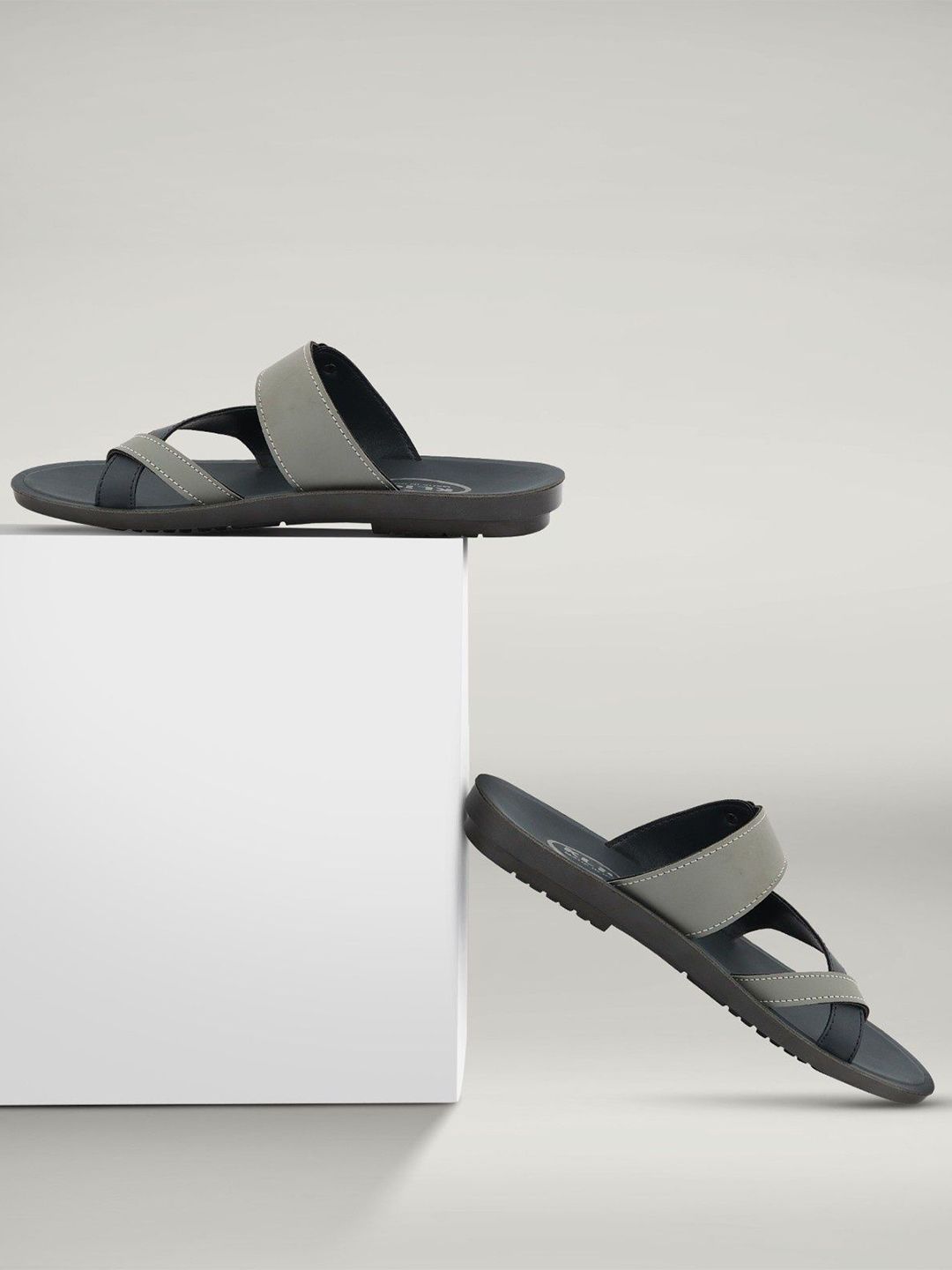 BIRDE Printed Sliders Patterned Outsole Flip Flops