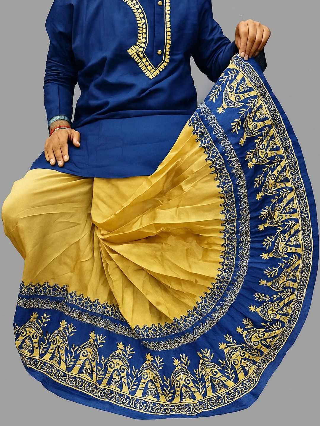 AMIT ONLINE Men Printed Mour Puccho Dhoti In Dupion Silk