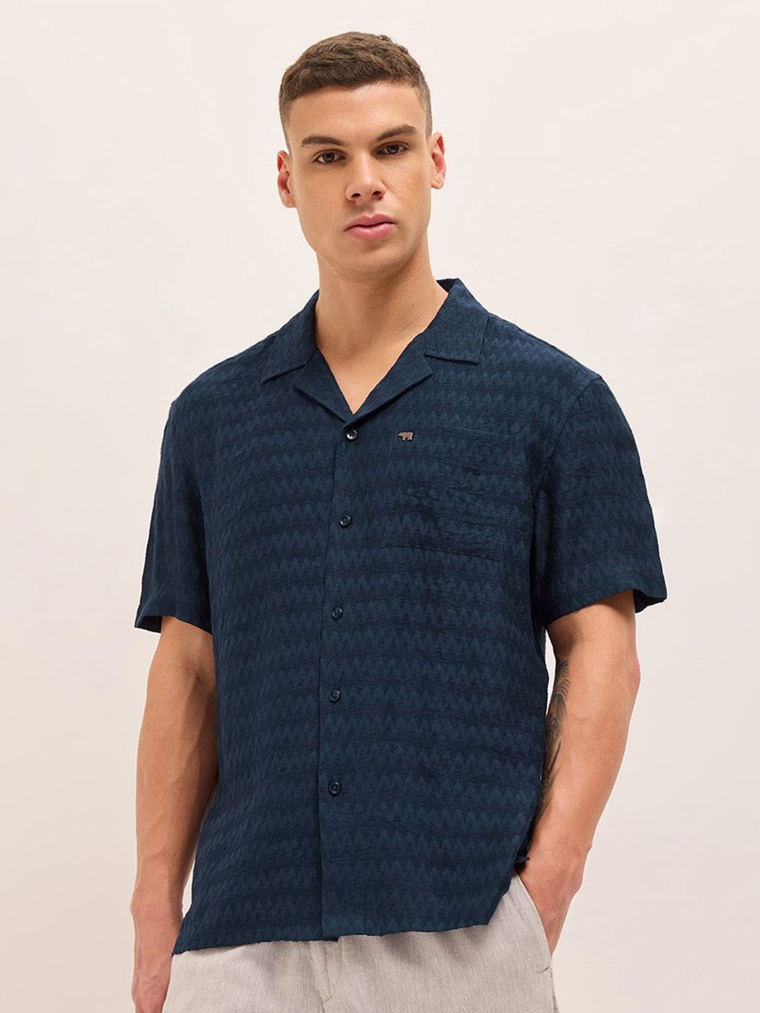 THE BEAR HOUSE Men Relaxed Fit Textured Cuban Collar Casual Shirt