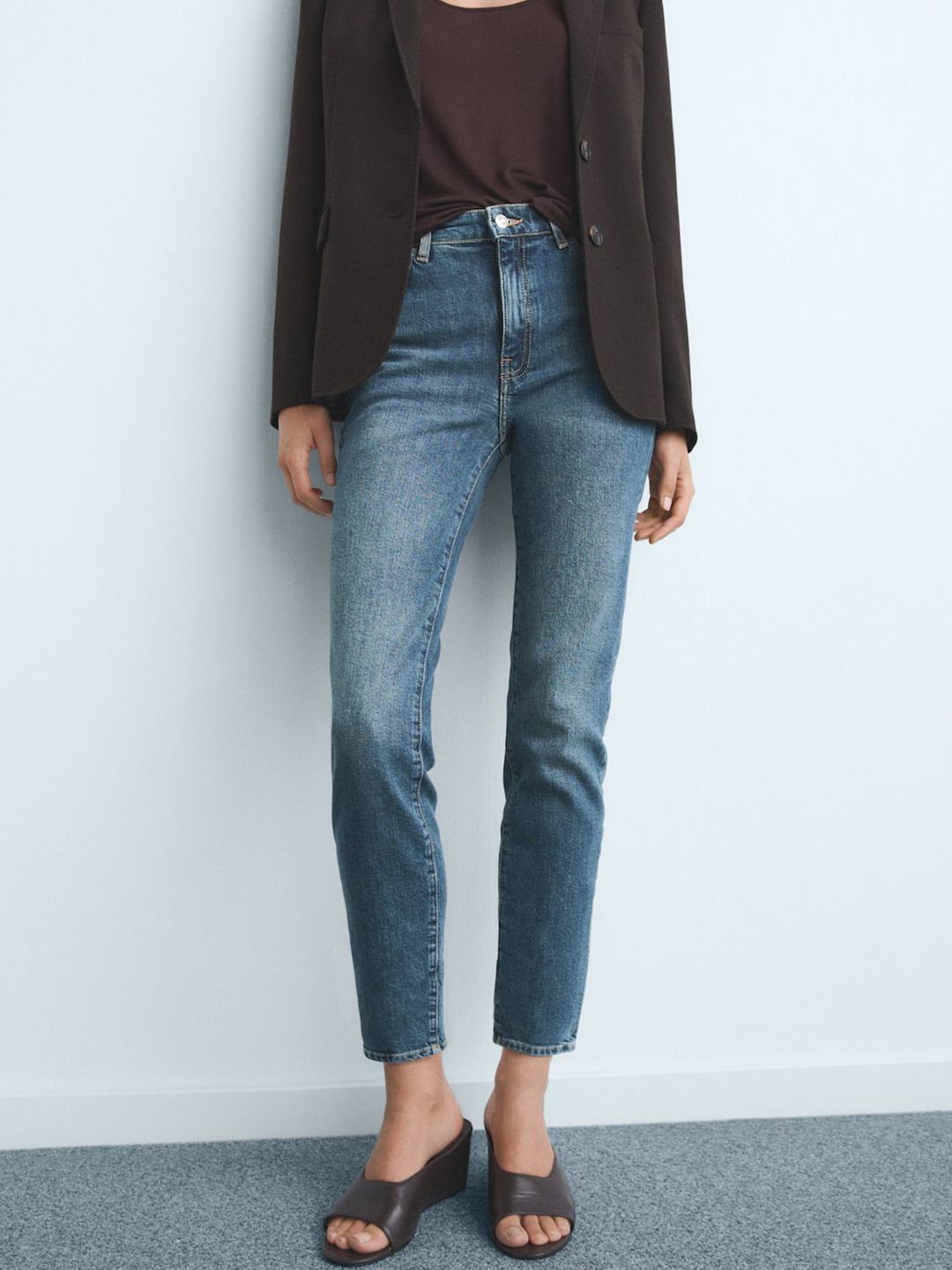 Slim Fit Mid-Rise Light Fade Stretchable Jeans