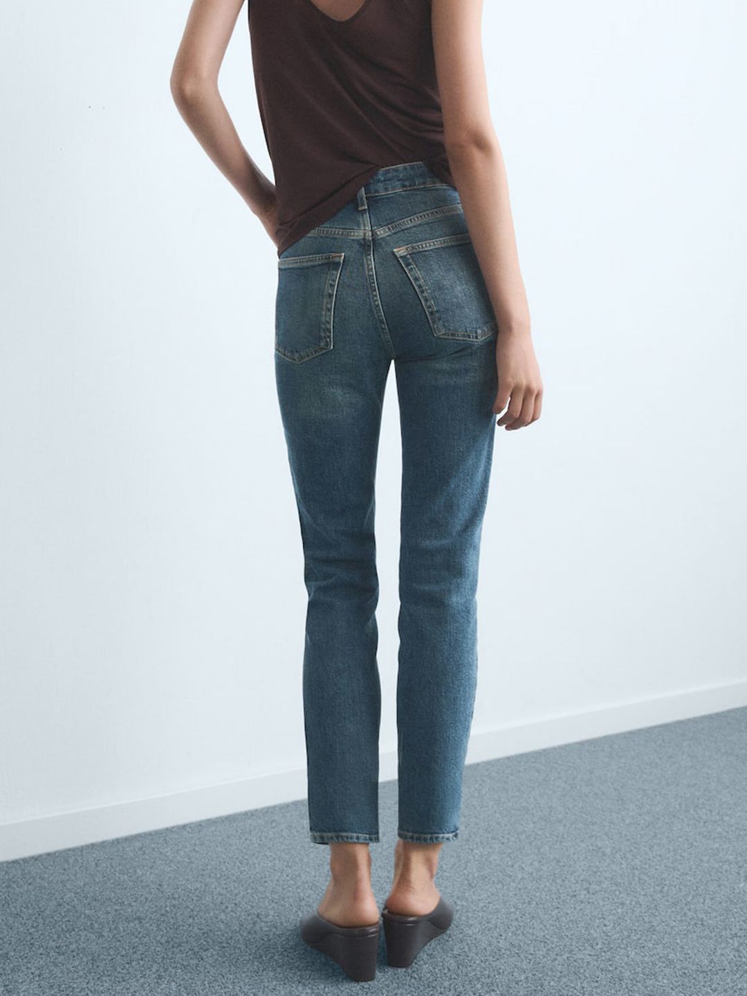 Slim Fit Mid-Rise Light Fade Stretchable Jeans