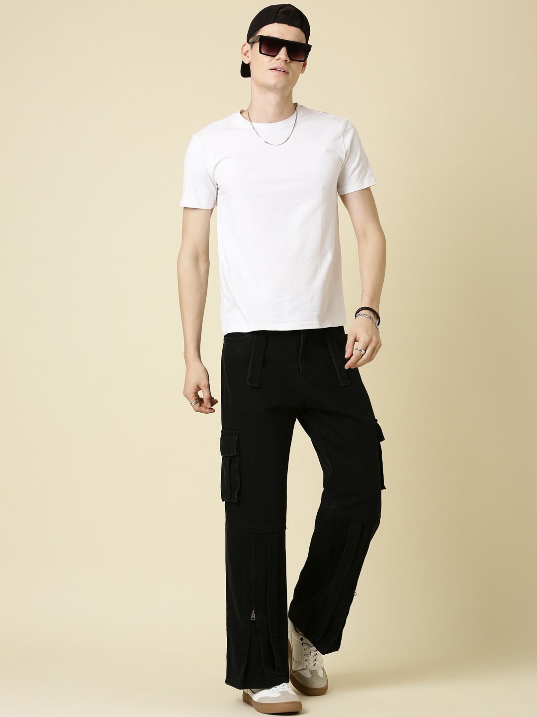 CINOCCI Men Mens Baggy Fit Mid-Rise No Fade Clean Look Cargo Style Jeans