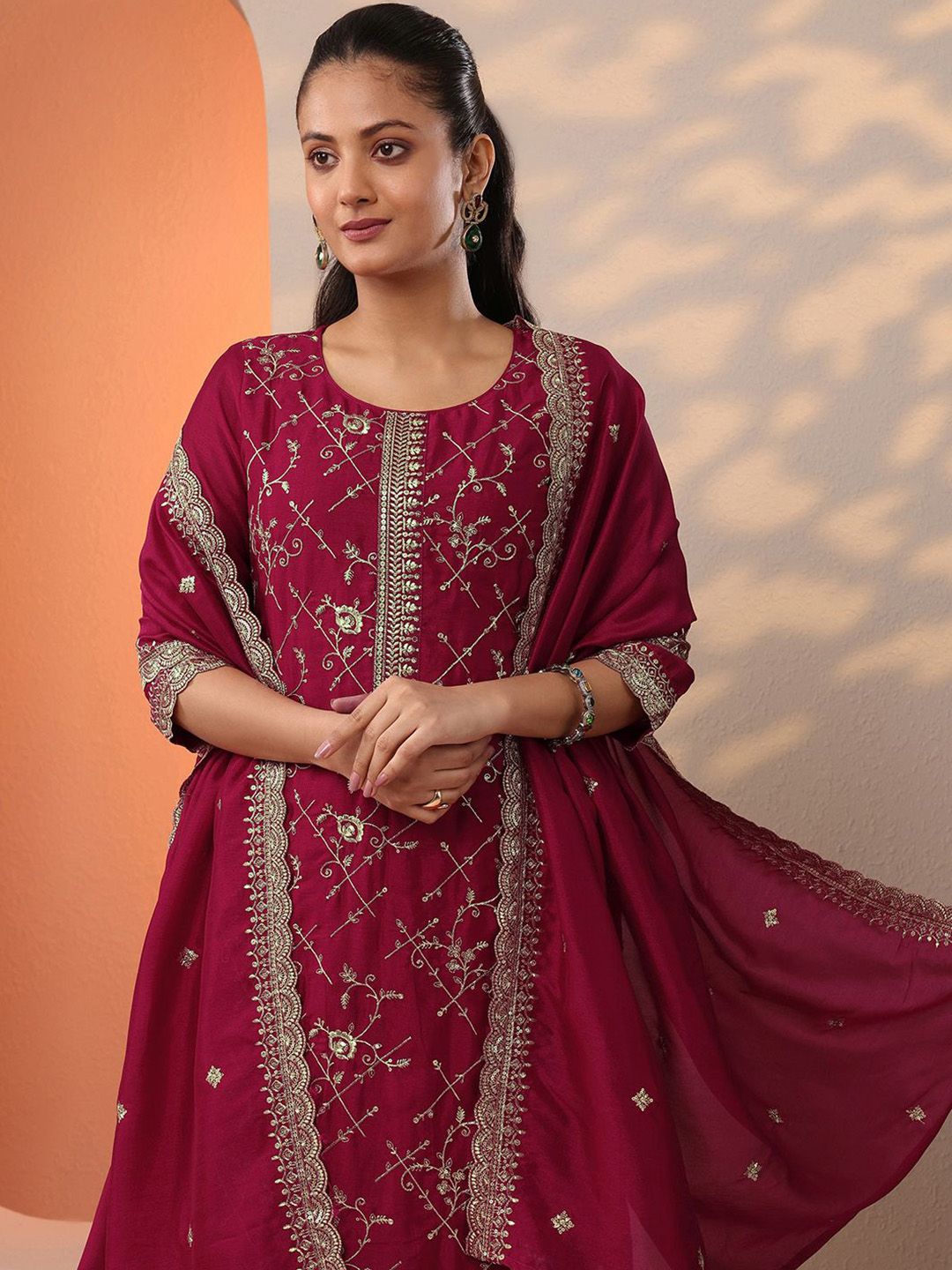 Libas Libas Floral Embroidered Round Neck Straight Kurta With Trousers & Dupatta