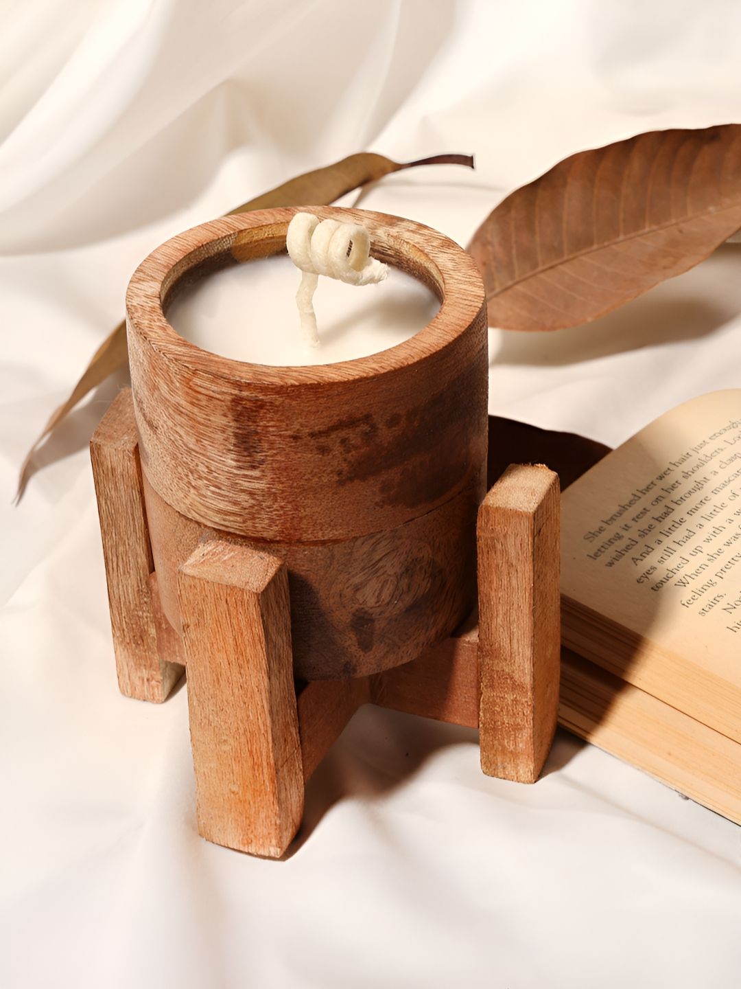 ANWYN Brown & White Round Scented Fragrance Wooden Jar Candle