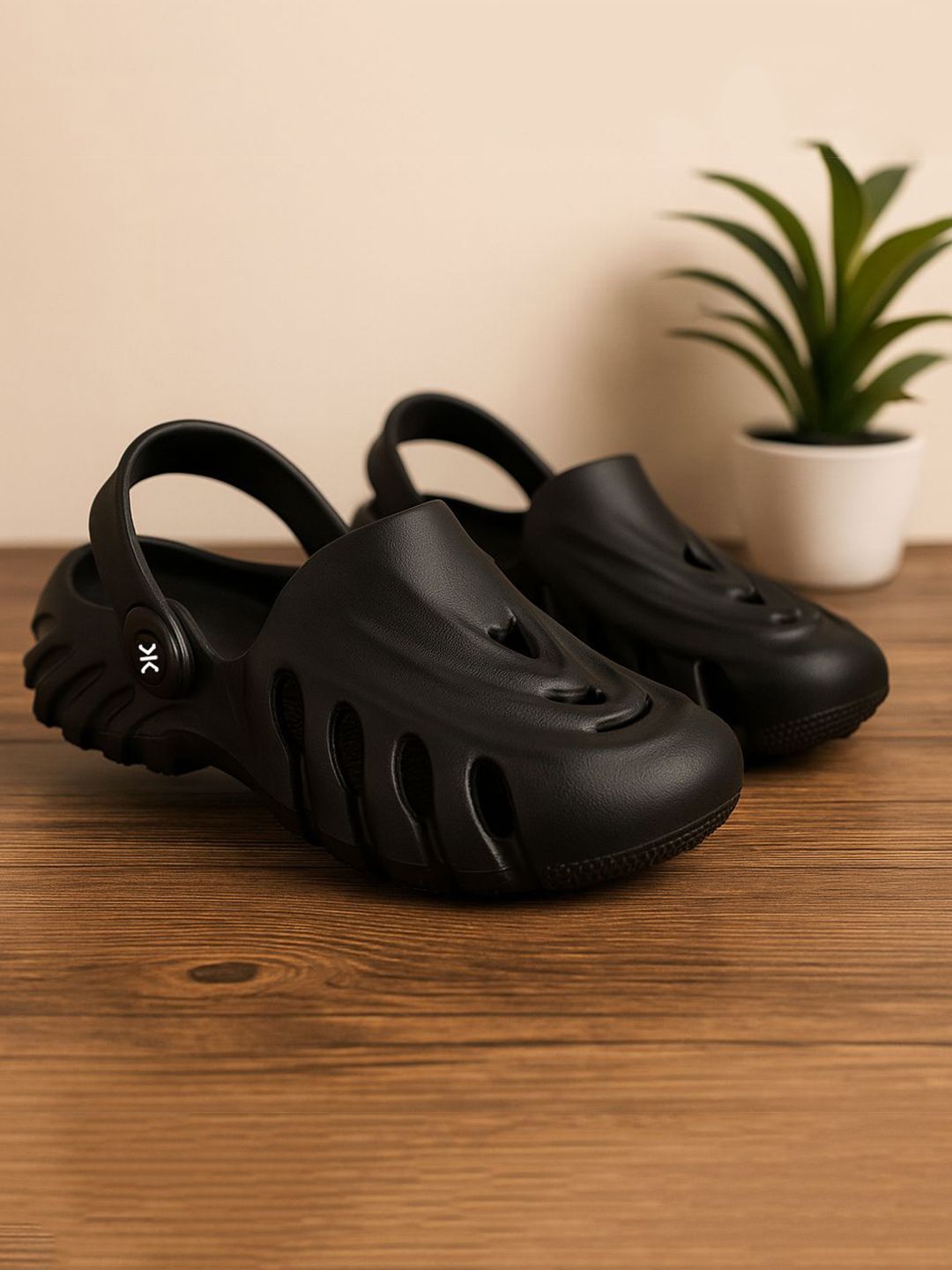 Killer Self-Design Comfortable Clogs