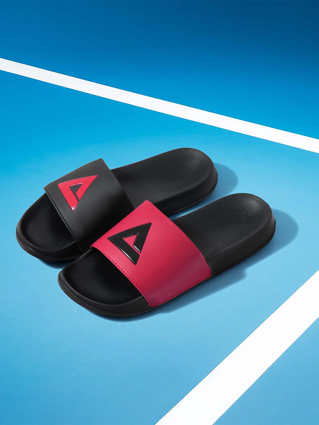 ARVAN Men Colourblocked Sliders