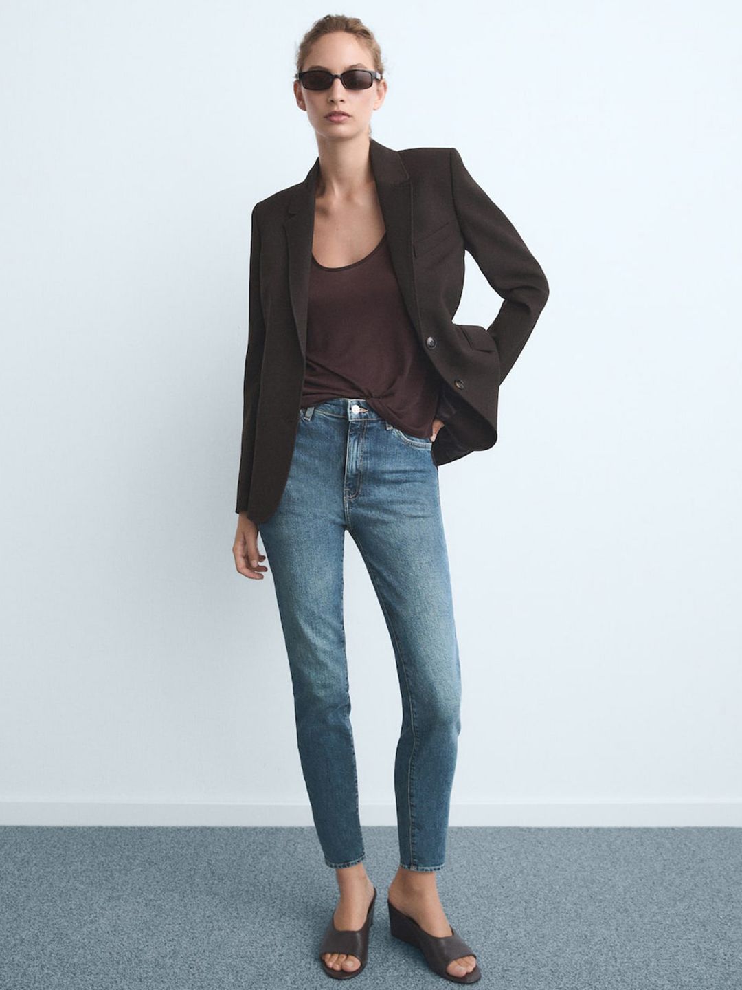 Slim Fit Mid-Rise Light Fade Stretchable Jeans