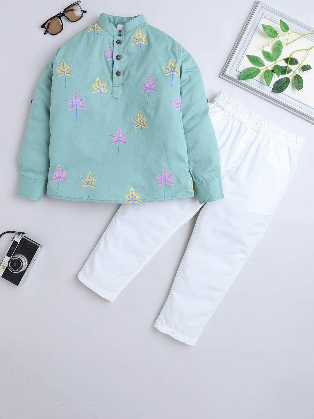 BAATCHEET Boys Leaf-Printed Pure Cotton Kurta With Pyjama