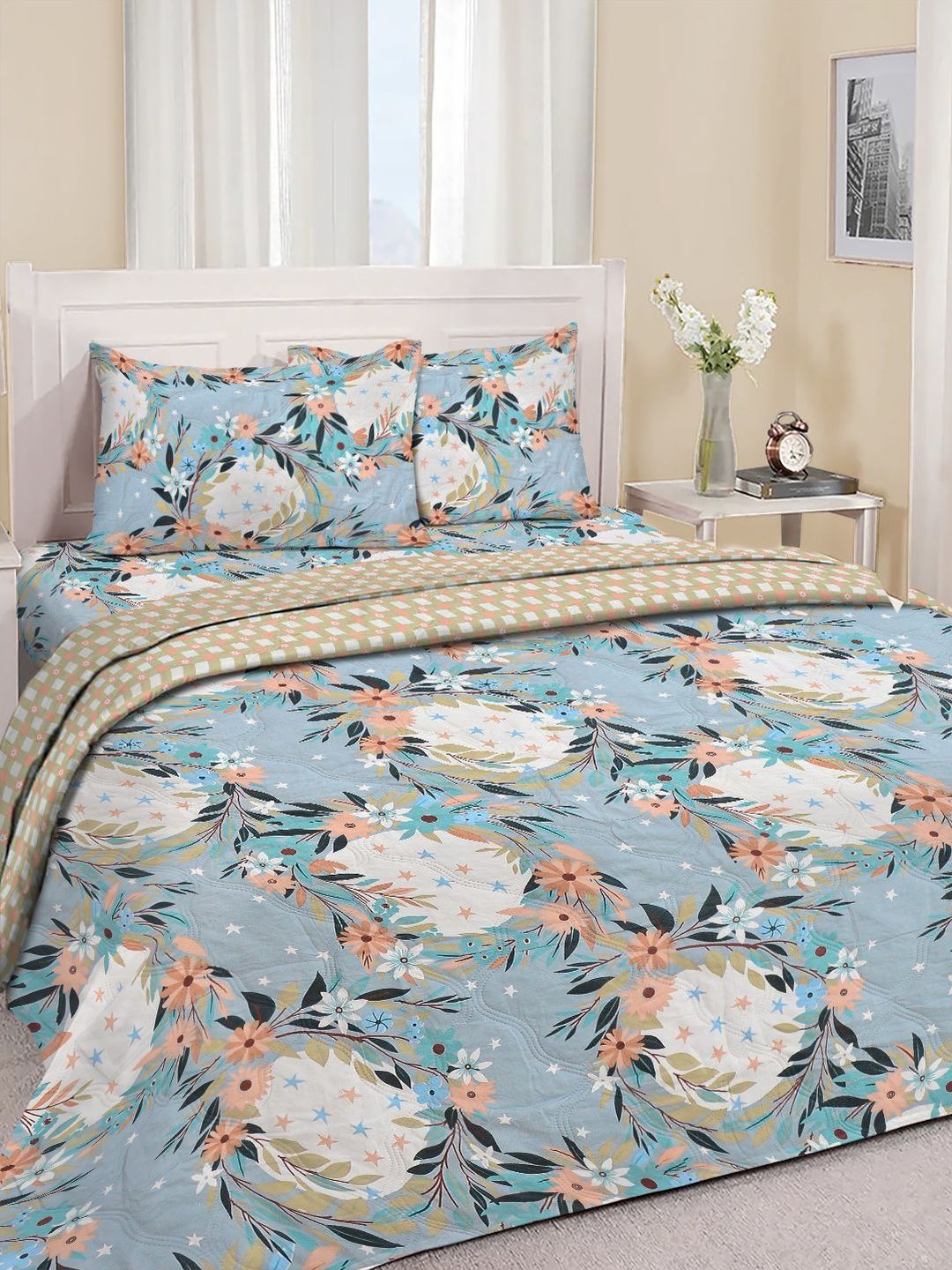 Myntra Elegant Homes Blue & White Floral Polycotton 4 Piece Double King Fine Bedding Set