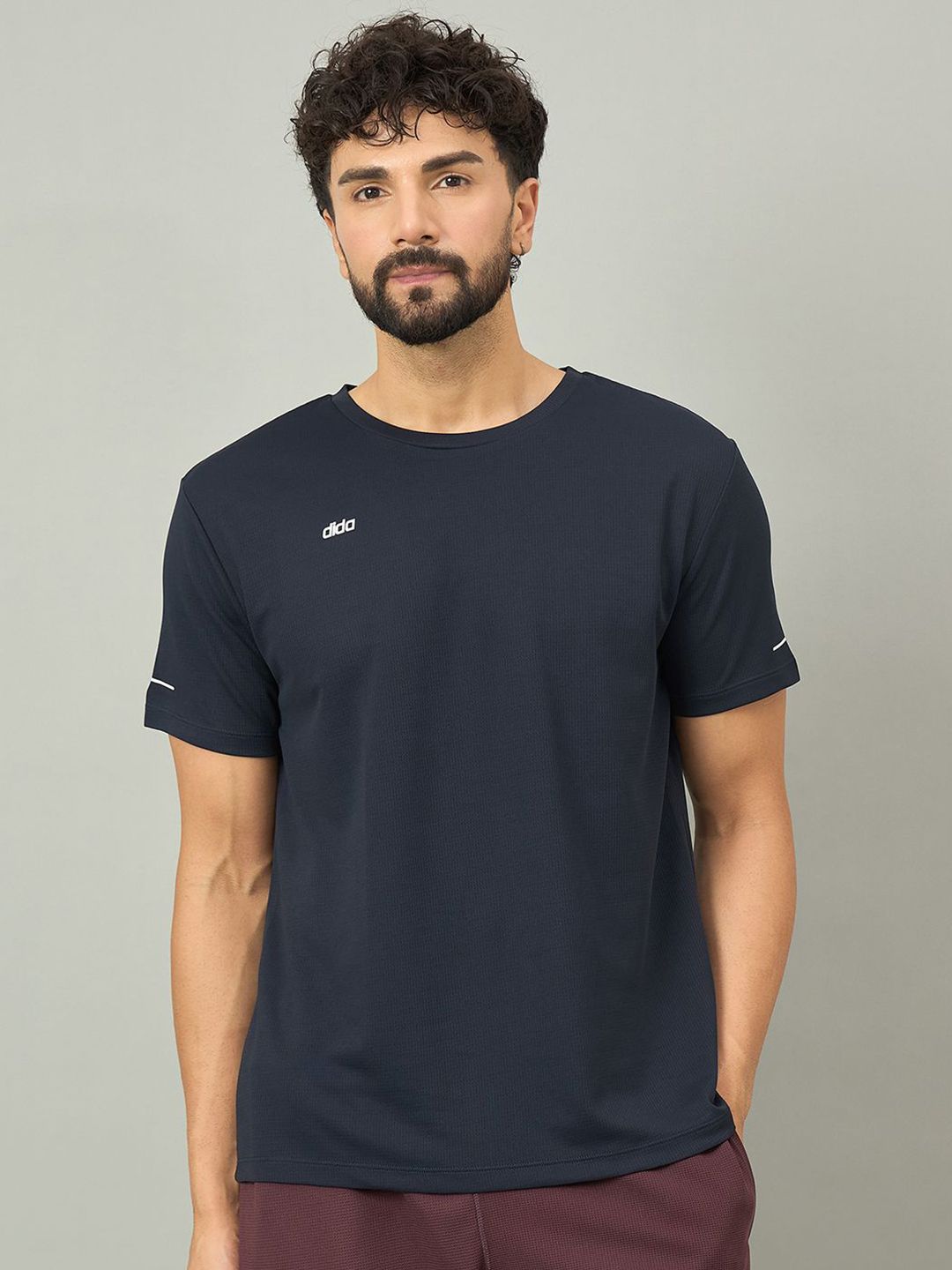DIDA Men Round Navy Sport Perfomance T-shirt