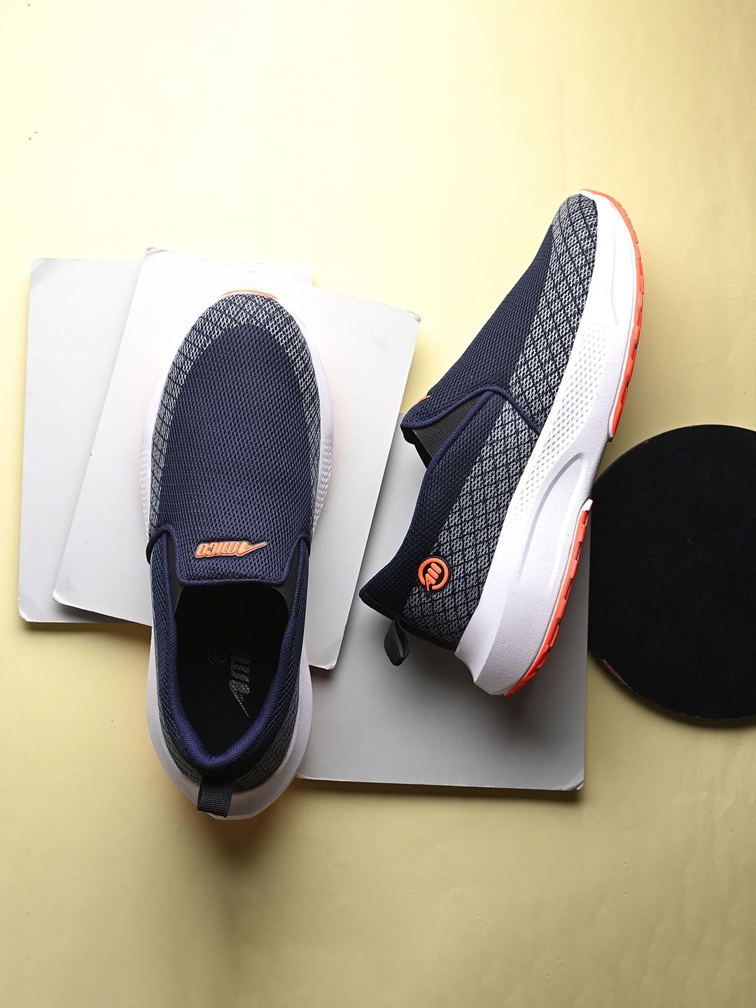 AMICO Men Mesh Running Non-Marking Shoes