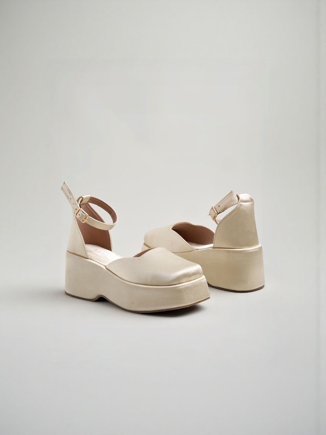 Stylestry Stylestry Girls Gold Block Ankle Loop Pumps Heels