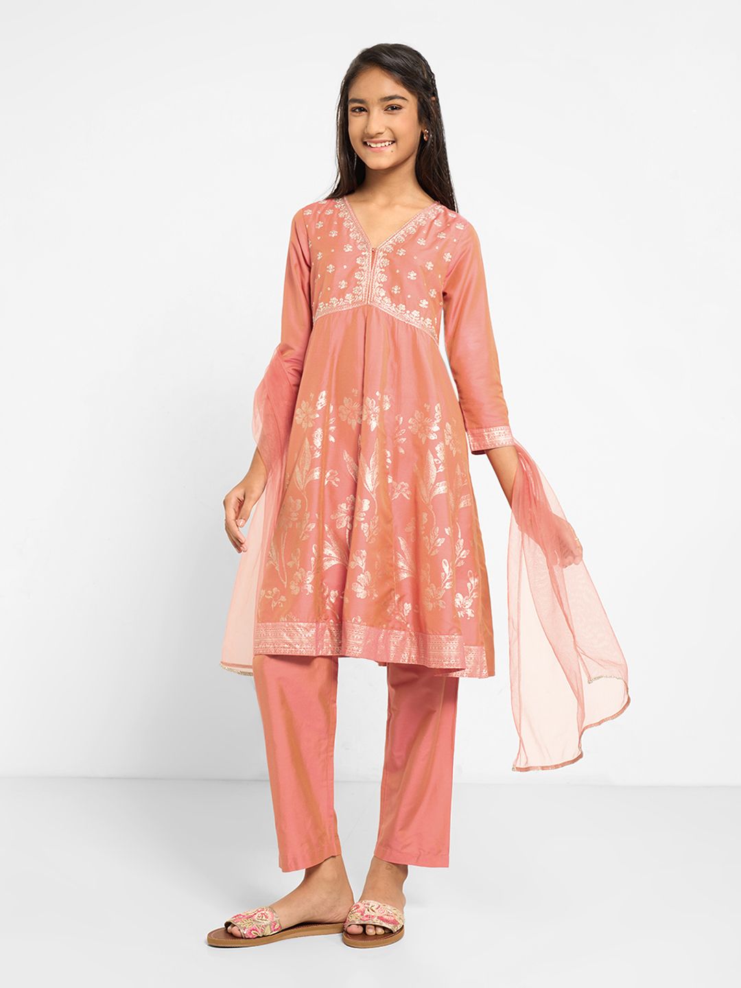 AKKRITI BY PANTALOONS Girls Floral Embroidered Sequinned Kurta with Trousers & Dupatta