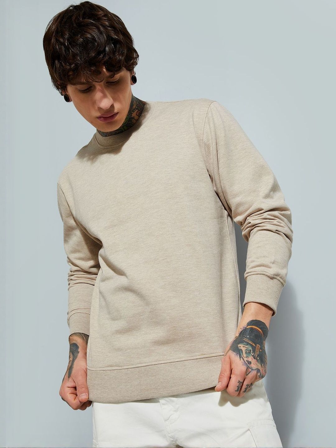 max Men Solid Long Sleeves Pullover Sweatshirt