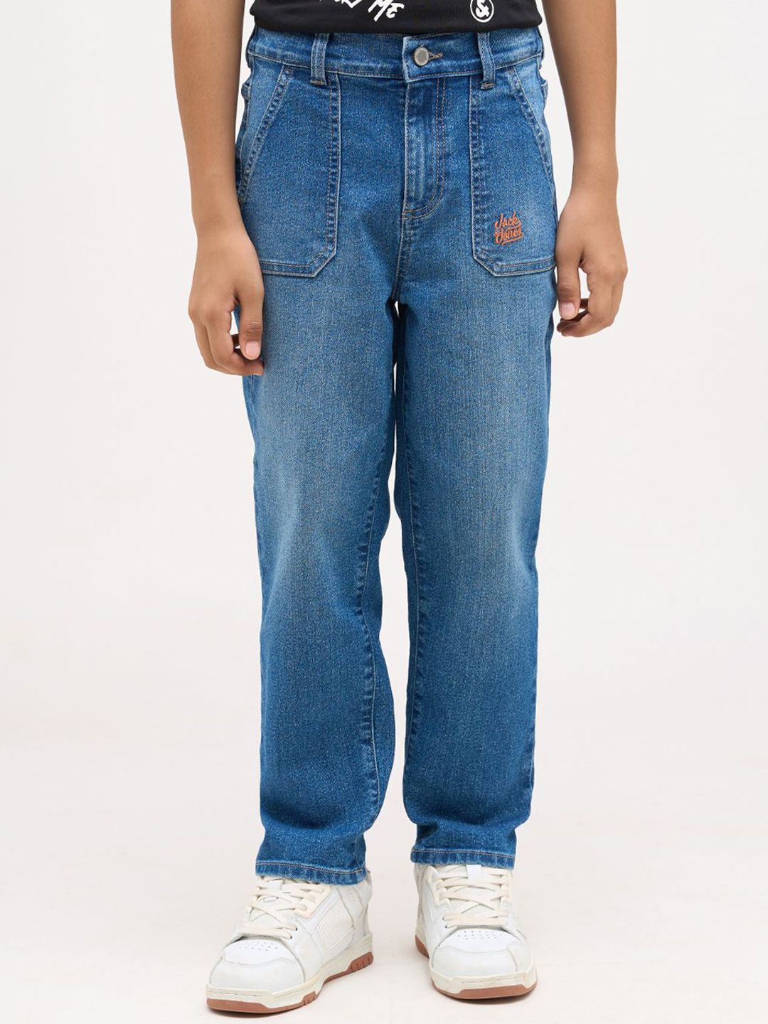Jack & Jones Junior Boys Relaxed Fit Mid-Rise Light Fade Cotton Jeans