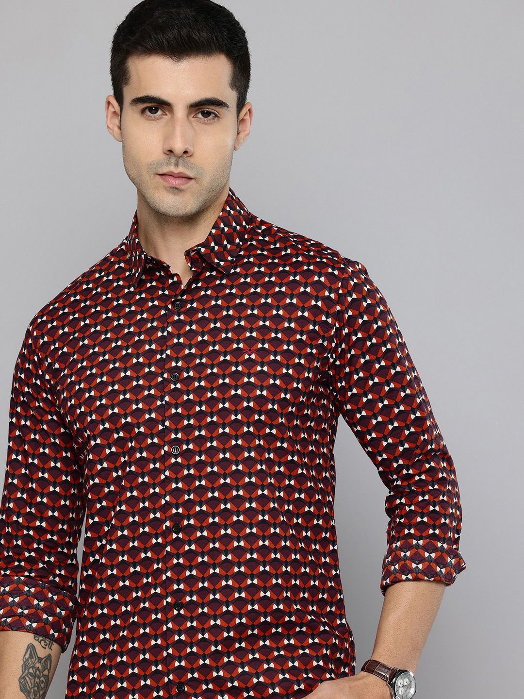 Mufti Mufti Pure Cotton Geometric Printed Slim Fit Casual Shirt