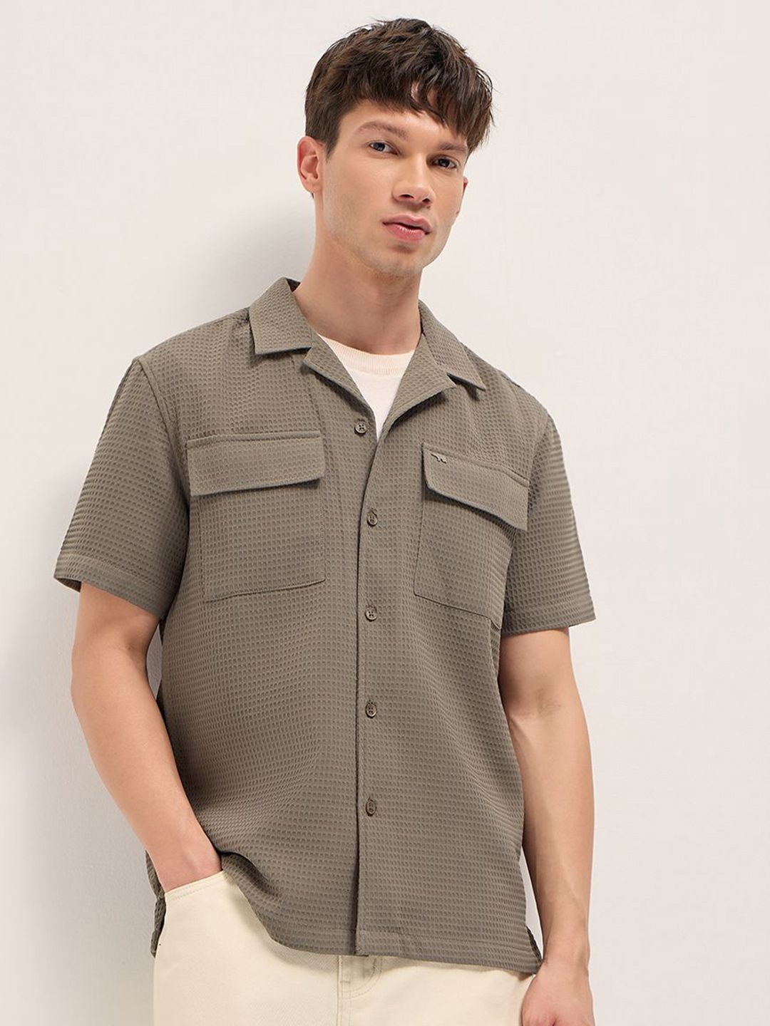THE BEAR HOUSE Men Textured Cuban Collar Casual Shirt