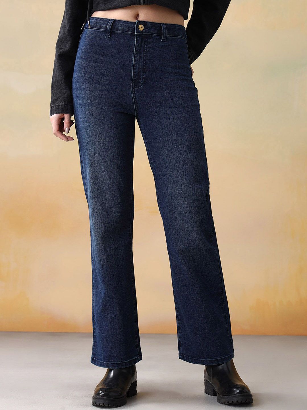 Flying Machine Women Straight Fit Mid-Rise Light Fade Cotton Stretchable Jeans