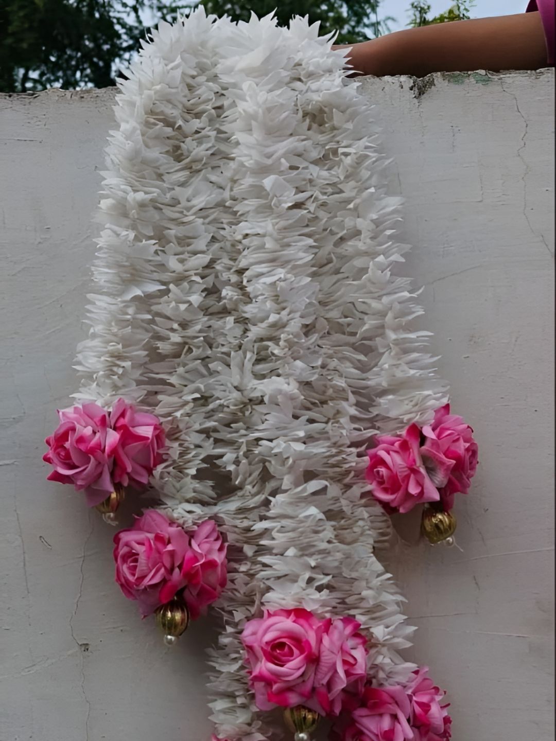Nutts 6-Pcs Pink & White Handmade Papergajra Garlands Festive Dcor