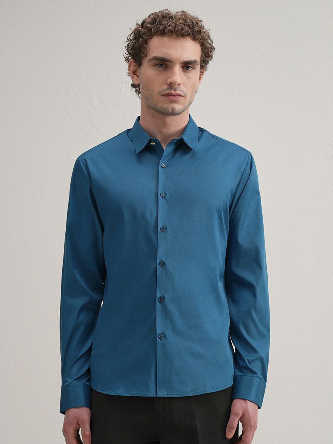 Banana Club Men Plain Stitchless Placket Shirt