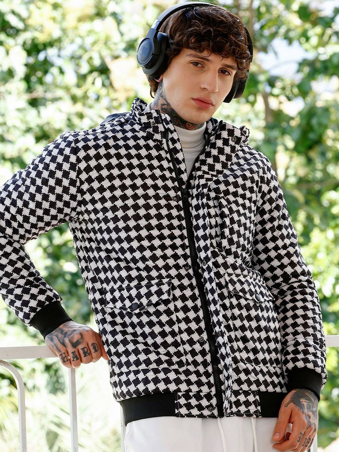 CAHOOT Men Stand Collar Checked Lightweight Puffer Jacket