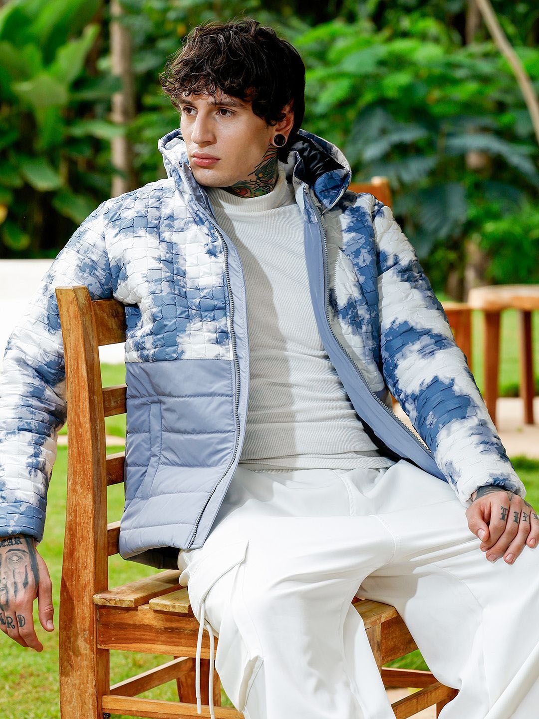 CAHOOT Men Hooded Abstract Printed Lightweight Puffer Jacket