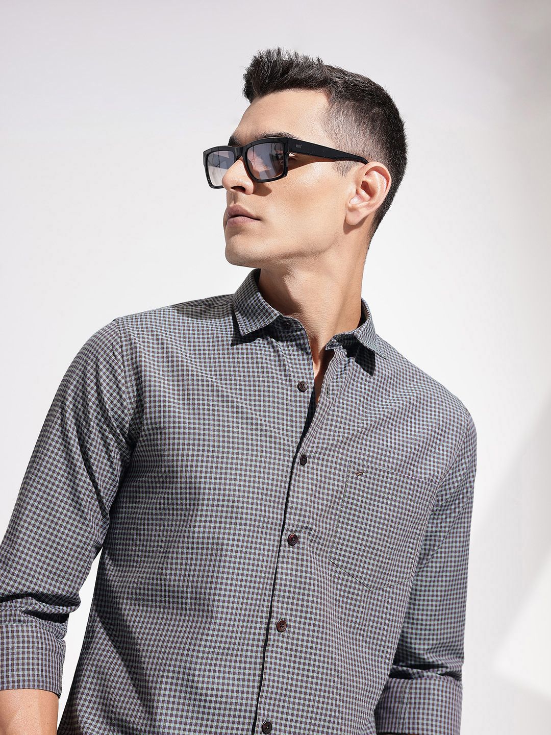 INVICTUS Slim Fit Micro Checked Casual Shirt
