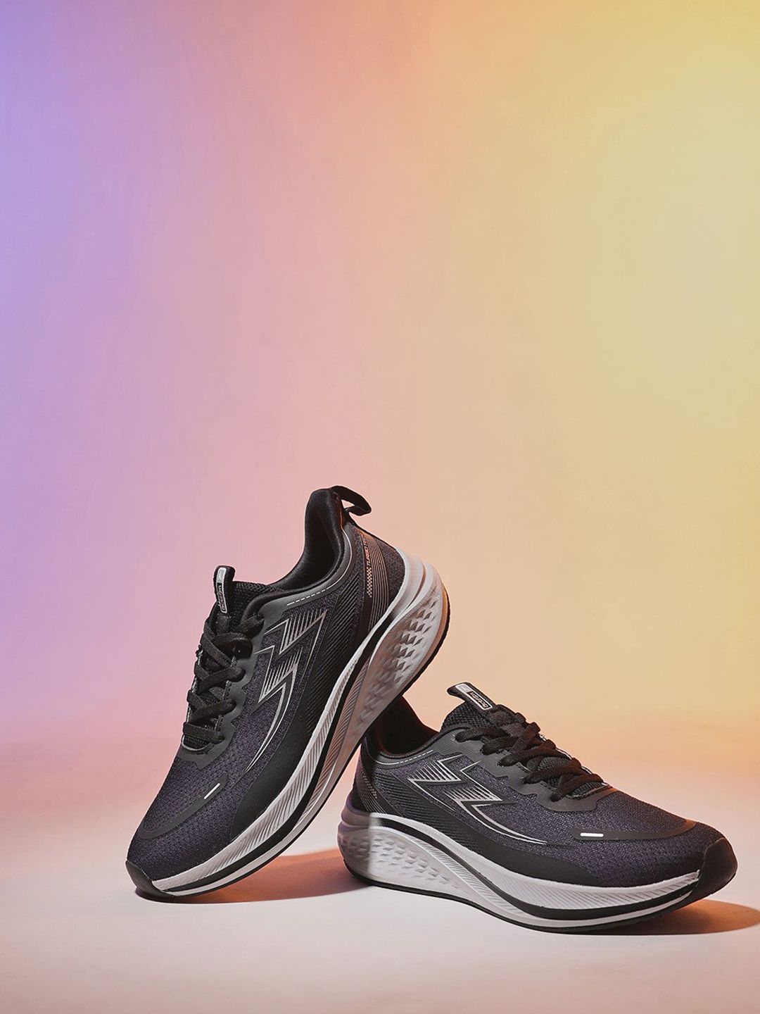 Action Mesh Running Non-Marking Shoes
