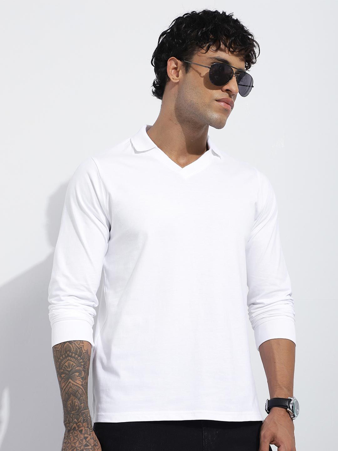 DILLINGER Men Regular Fit Long Sleeve Solid V-Neck Collar Tshirt