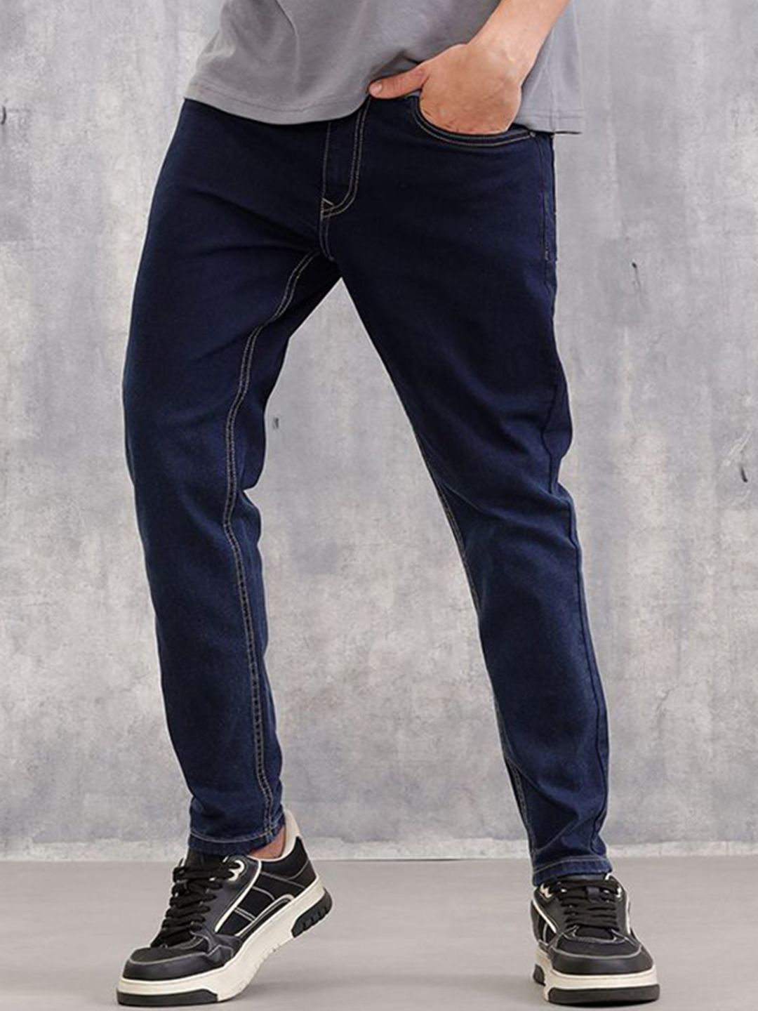 WROGN Men Slim Fit Mid-Rise Stretchable Cotton Jeans