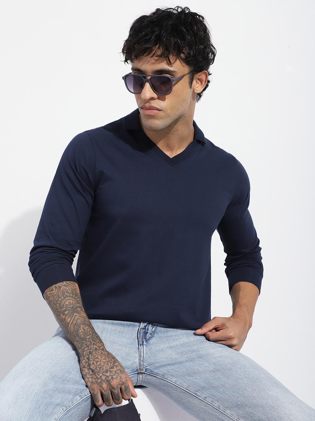 DILLINGER Men Regular Fit Long Sleeve Solid V-Neck Collar Tshirt