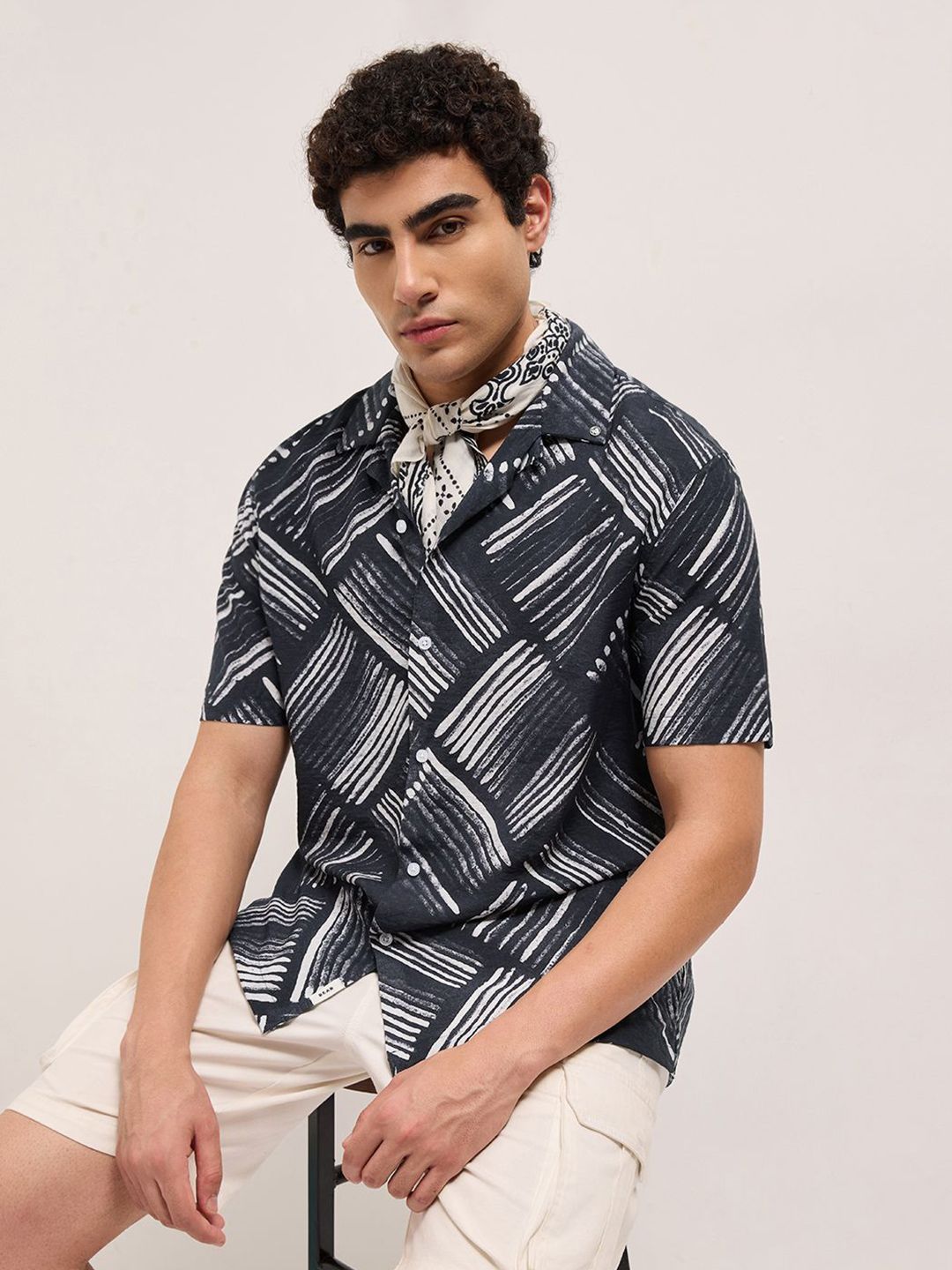 THE BEAR HOUSE Men Relaxed Fit Geometric Printed Cuban Collar Casual Shirt
